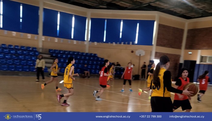 Junior Girls’ Basketball Team Secures Third Consecutive Victory!